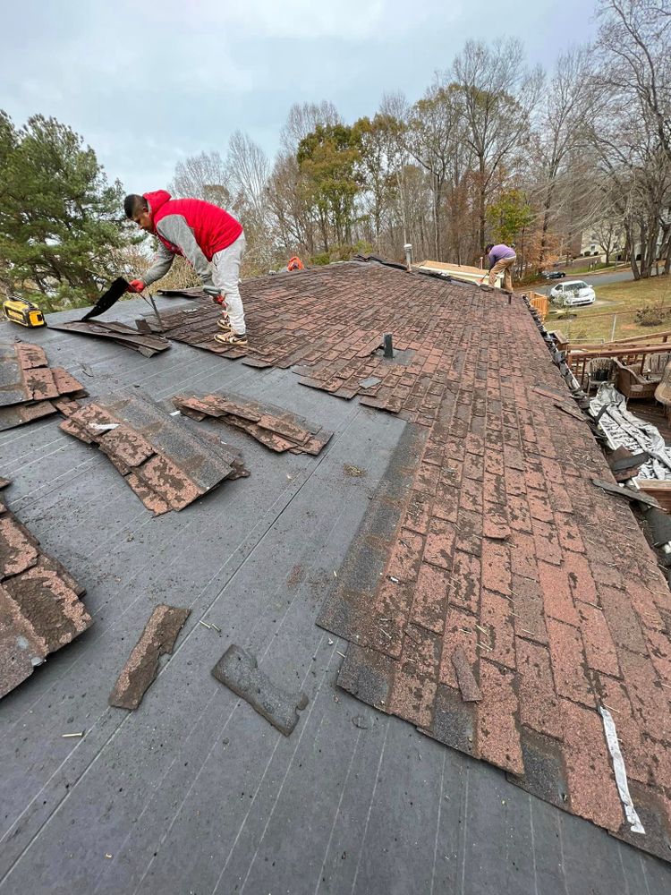 Roofing for West Hills Roofing LLC in Hillsborough, NC