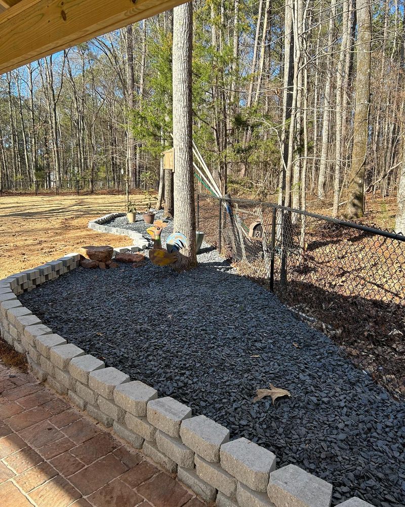 Landscaping for E&T Outdoor Pros in LaGrange, GA