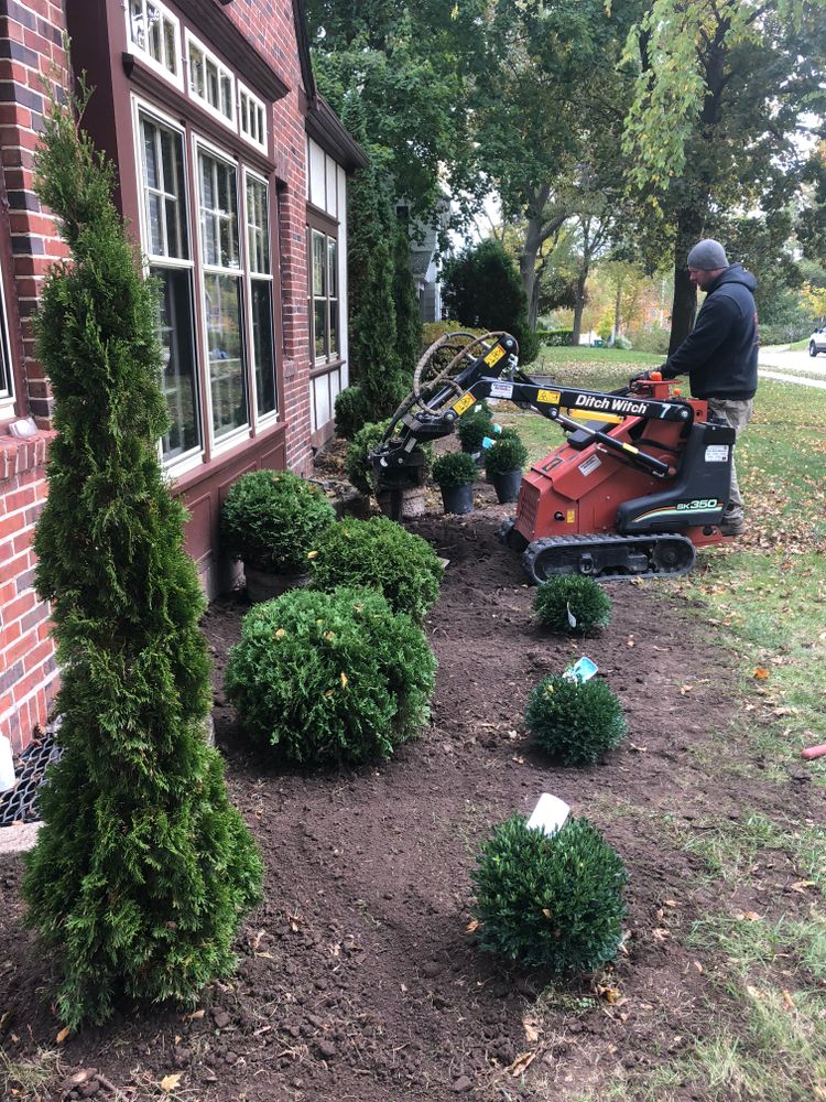 Landscaping for Paradise Lawnscapes in West Bend, WI