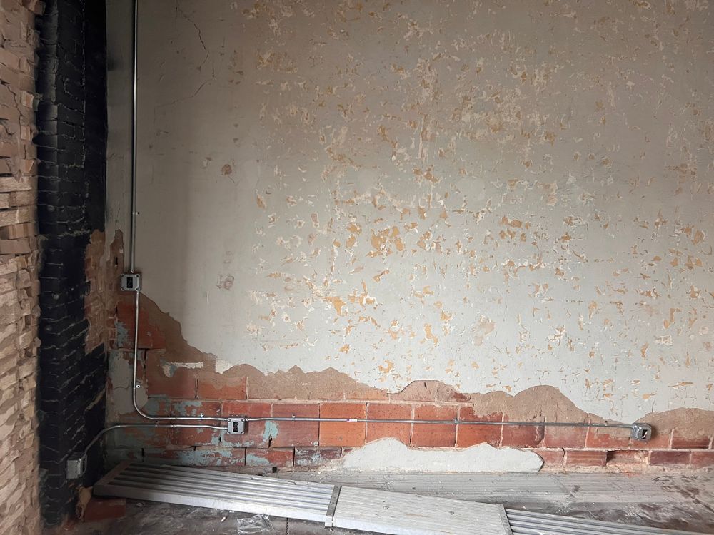 Electrician for Smith Electric in Oakwood, TX