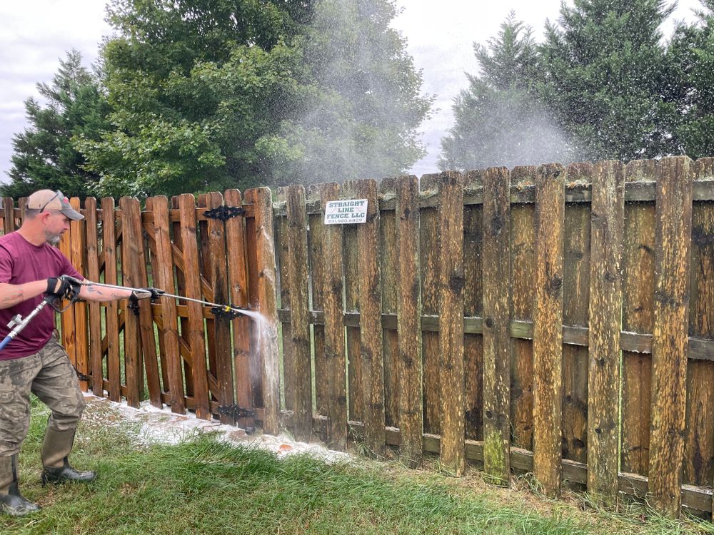 House and Roof Softwash for Oakland Power Washing in Clarksville, TN