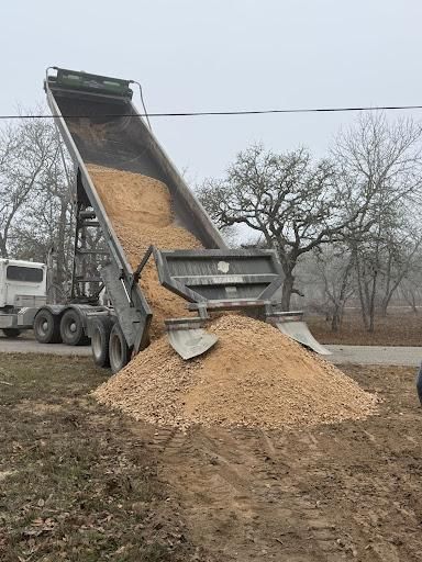 Trucking for King Services in Seguin, TX