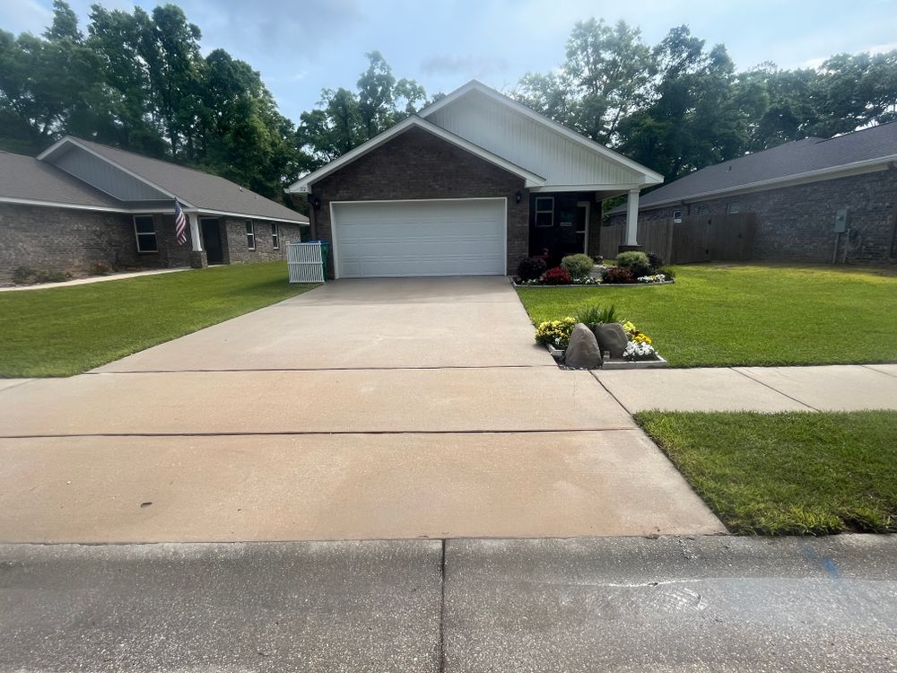 All Photos for All-Star Lawn Care & Soft Washing in Mobile, AL