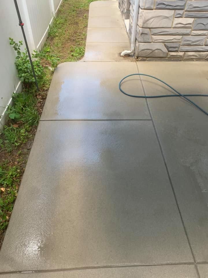 Pressure Washing & Soft Wasching for Five Star Pro Exteriors in Philadelphia, PA