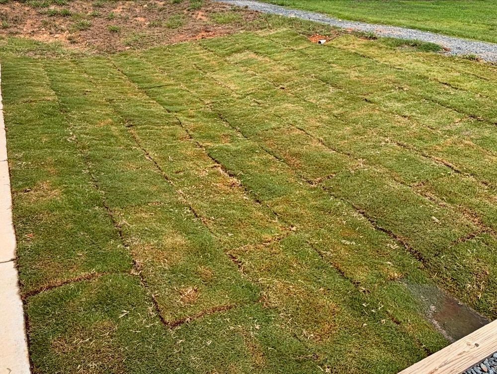 Landscaping for Grandview Lawn Care in Norwood, NC