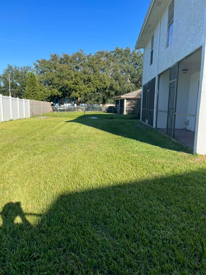 Landscaping for Fix It Manny in Clermont, FL