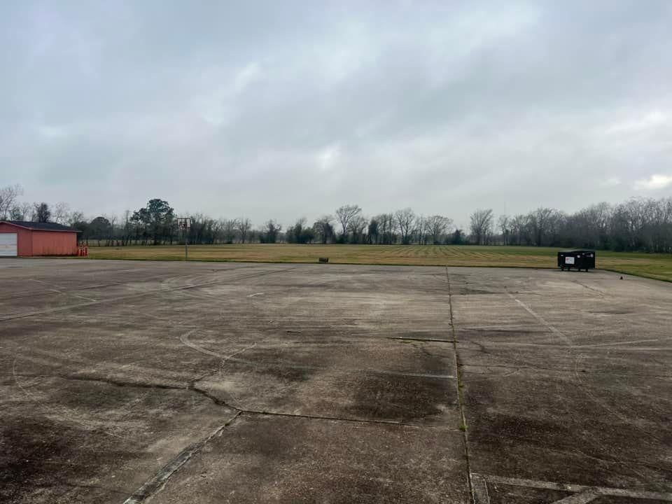 All Photos for Bobby’s lawn services in Baytown, TX