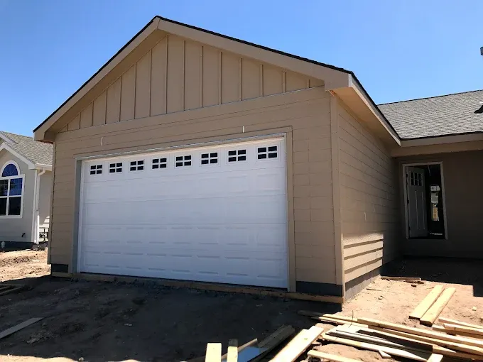 All Photos for 423 Garage Doors in Signal Mountain, Tennessee