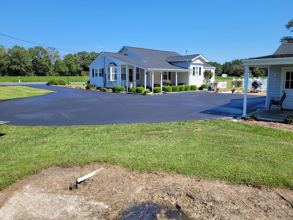 Asphalt for Southeast Sealing & Striping in Bladenboro, NC