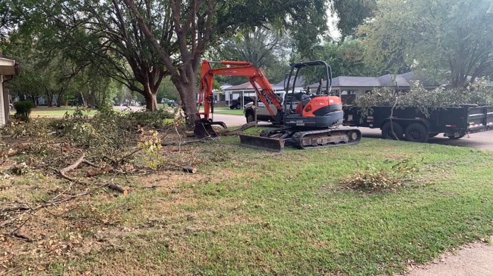 Our Dumpster Trailer Services offer convenient and efficient waste removal for your tree trimming or removal projects. We deliver the dumpster trailer to your property, making cleanup hassle-free and eco-friendly. for Ray's Stump Grinding in Texarkana,,  TX