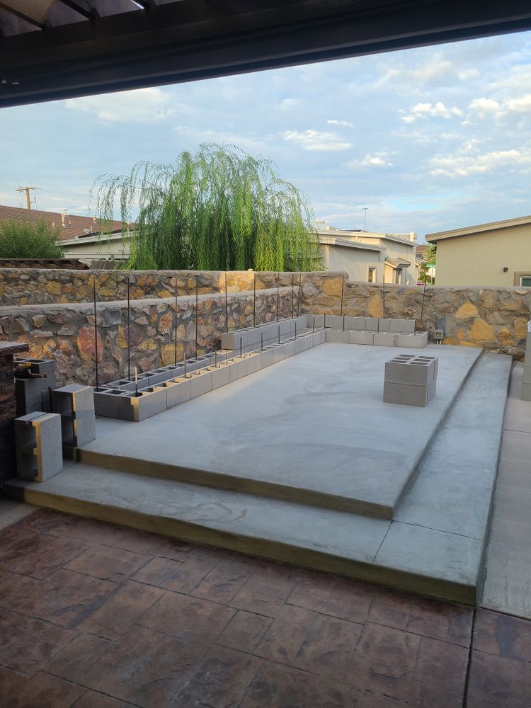 Residential Concrete Bench for ADM Landscaping & Irrigation LLC in El Paso,  TX