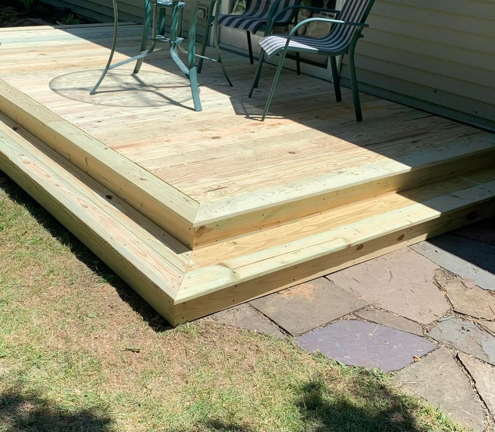 Decks for John Thomas Construction LLC in Niagara, NY