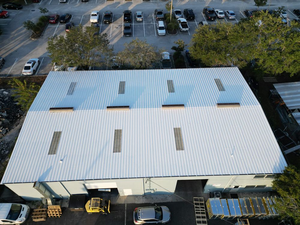 We provide roofing replacement services for residential homes. Our experienced team will ensure that your project is completed with quality and efficiency. for I NEED A ROOF in Tampa, Florida