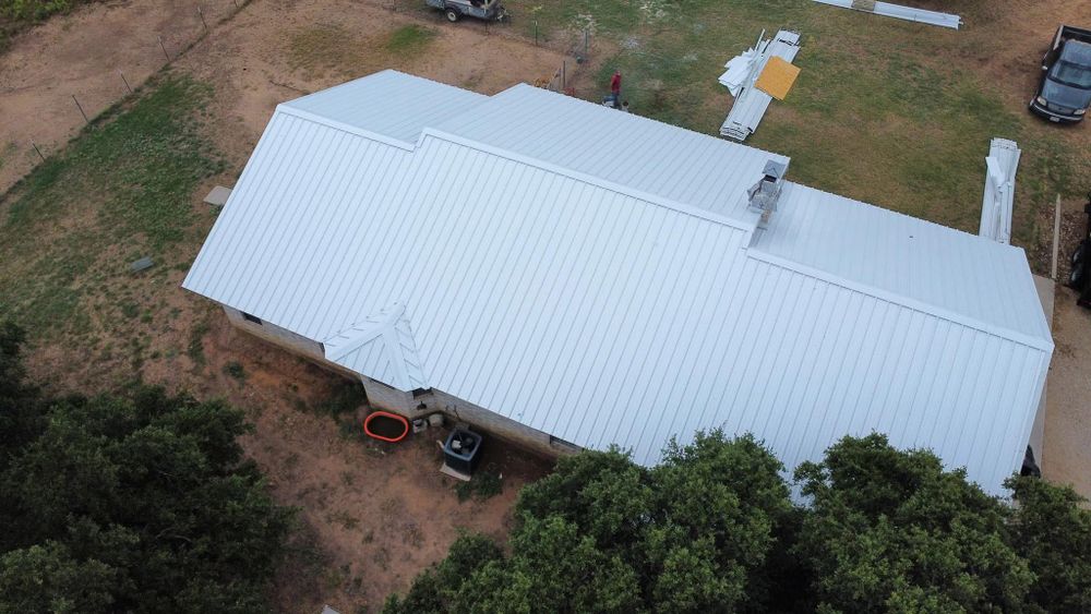 Metal roofs  for Barcenas Roofing & Remodeling in San Saba, TX