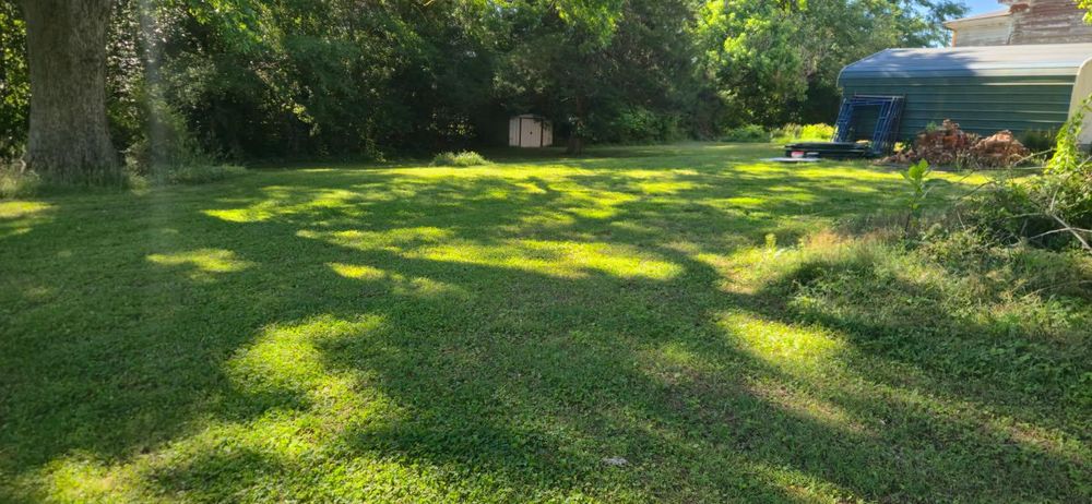 Landscaping for Fresh Cut Yard & Lawn Care LLC in Forsyth, GA