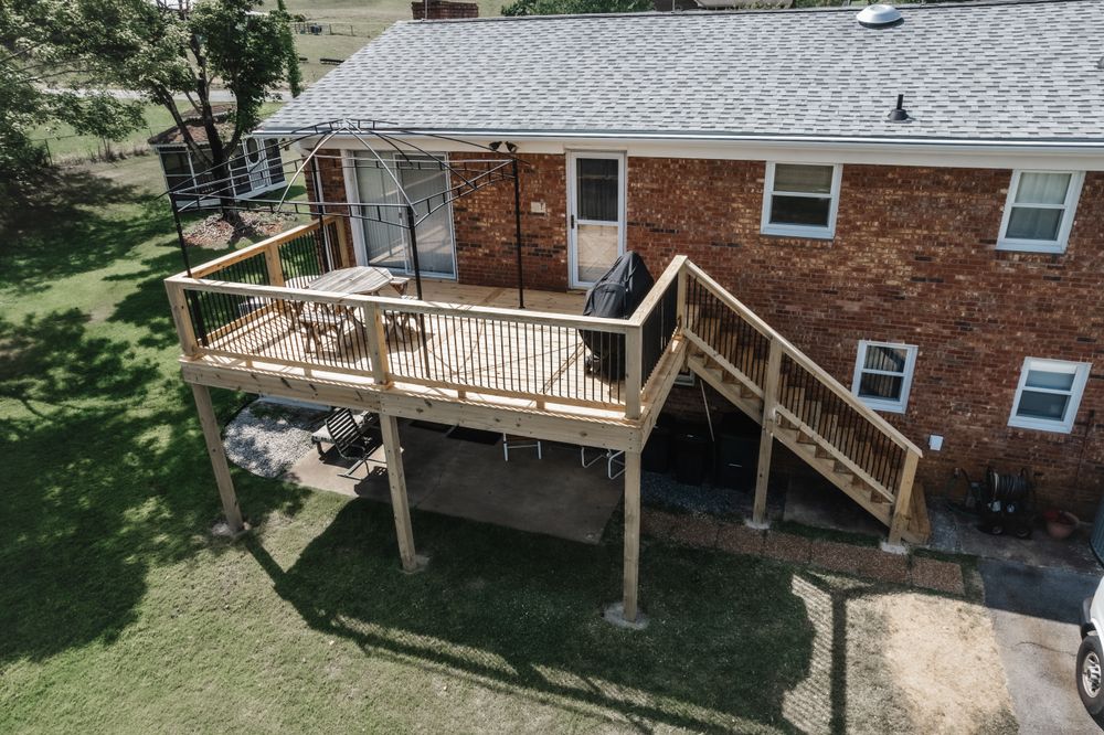 Decks for Remnant Construction INC in Johnson City,  TN