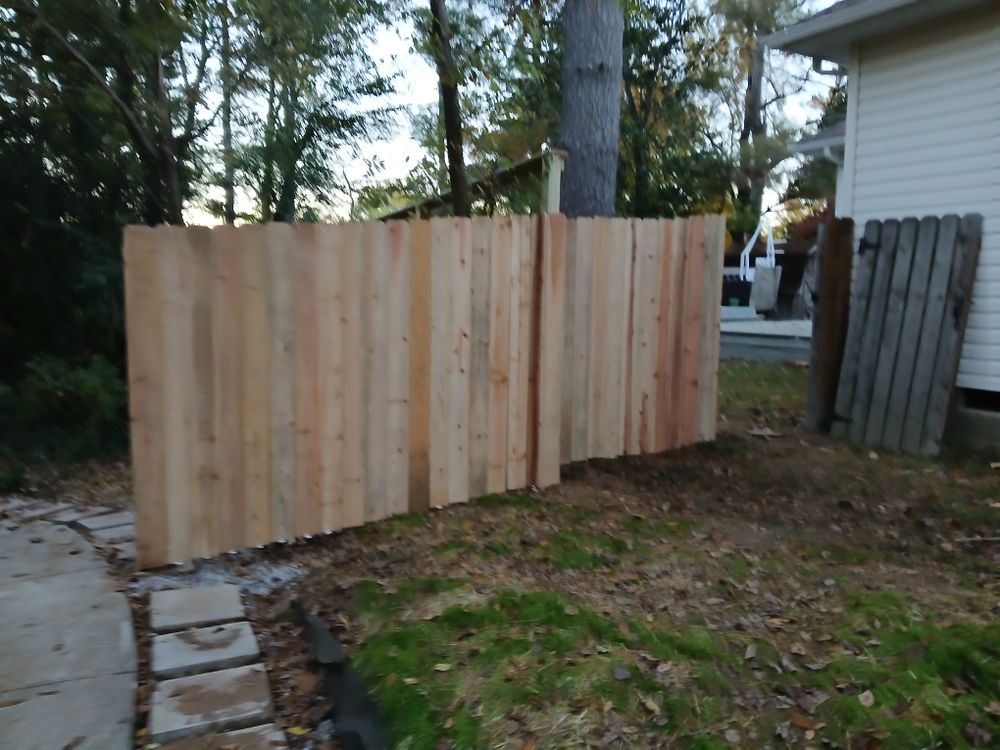 Carbondale fence for Dead Tree General Contracting in Carbondale, Illinois
