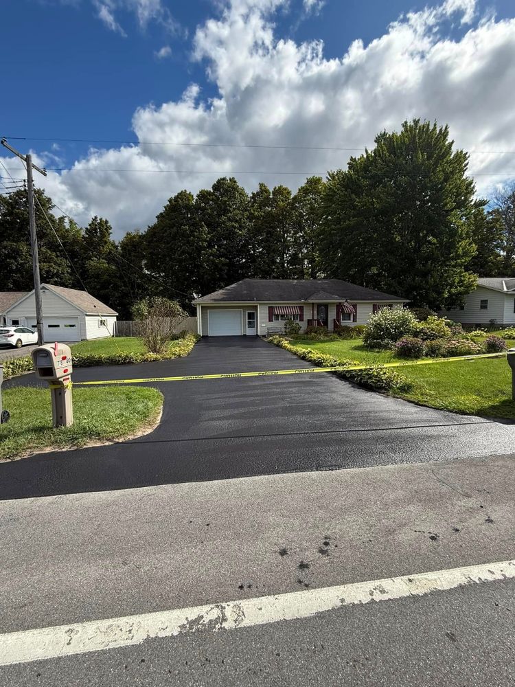 Asphalt for Dibbles Asphalt Maintenance in Westernville, NY