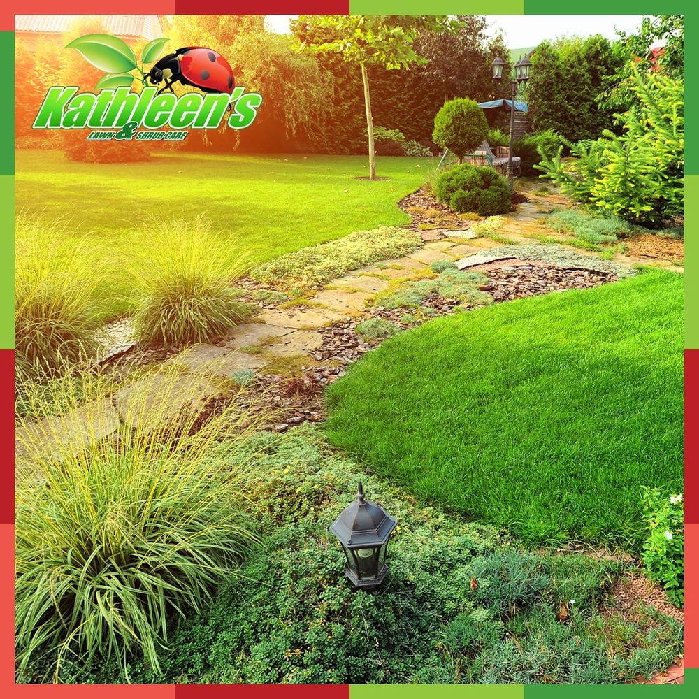 Enhance your landscape's beauty with our Pre-emergent Flowerbeds service, preventing weeds before we sprout while promoting vibrant blooms for a thriving landscape all season long. Ideal for maintaining stunning outdoor spaces effortlessly. for Kathleen's Lawn & Shrub Care in Augusta, GA