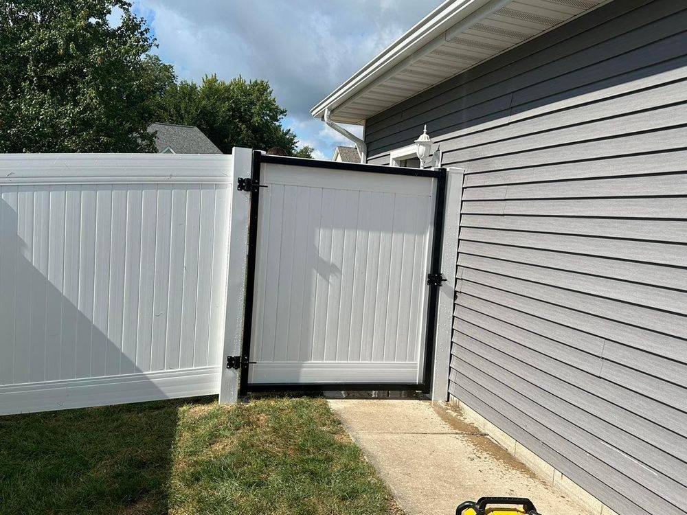 Fence Installation for Illinois Fence & outdoor co. in Kewanee, Illinois