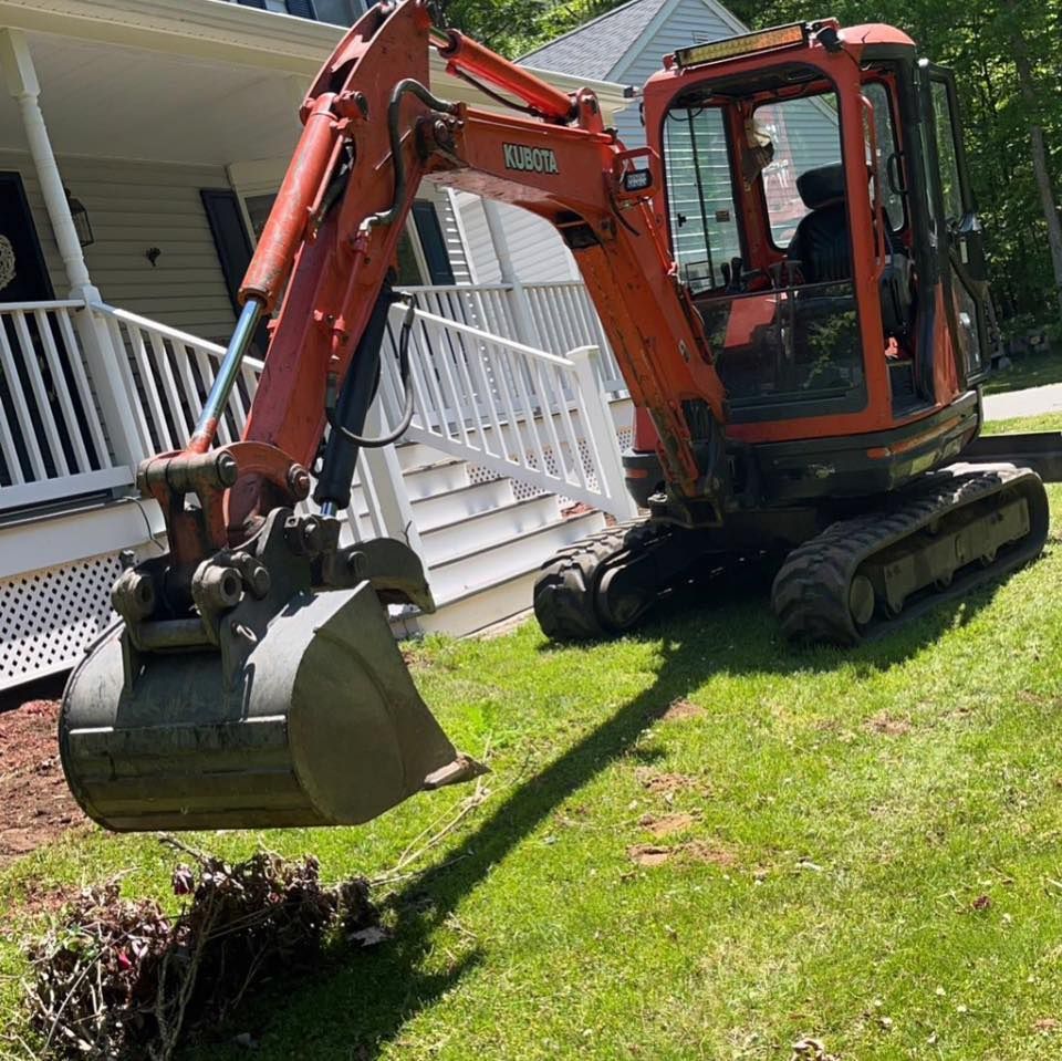 Chapman's Lawn & Landscape team in Ellington, CT - people or person