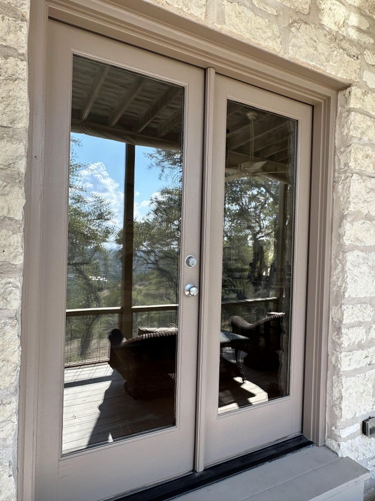 Residential Window Cleaning for Patriot Window Cleaning LLC in Canyon Lake, TX