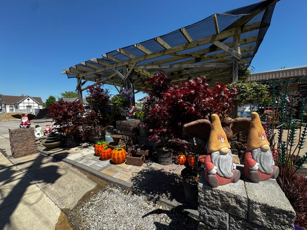 All Photos for Mayfield Landscaping in Staunton, IL