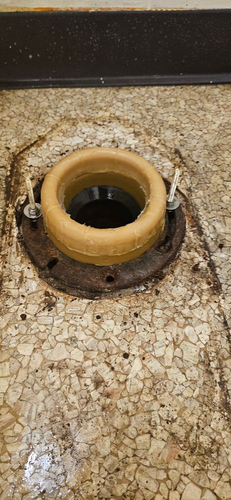 bathroom maintenance for Mid-Mountain Maintenance in Bonney Lake, WA