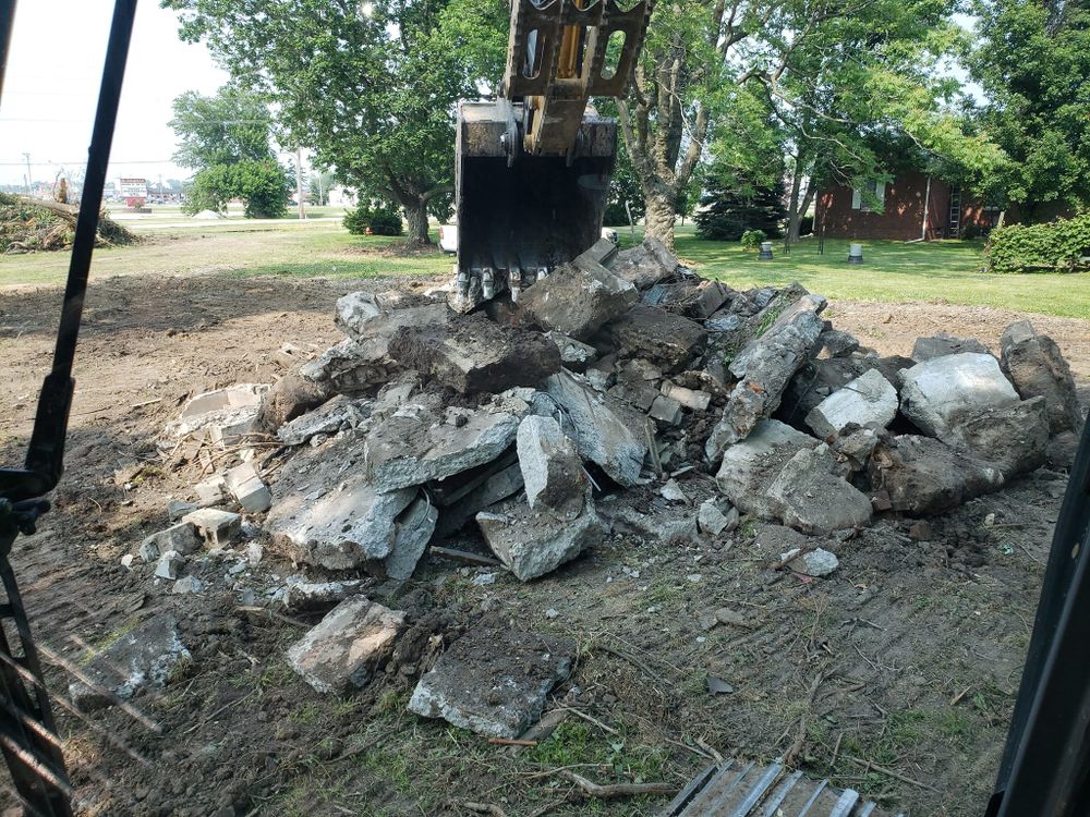 Our Land Clearing & Demolition service offers homeowners professional assistance in clearing land for new construction projects and demolishing structures safely and efficiently, ensuring a clean slate for your property. for BDS Trucking & Excavating in Litchfield, IL