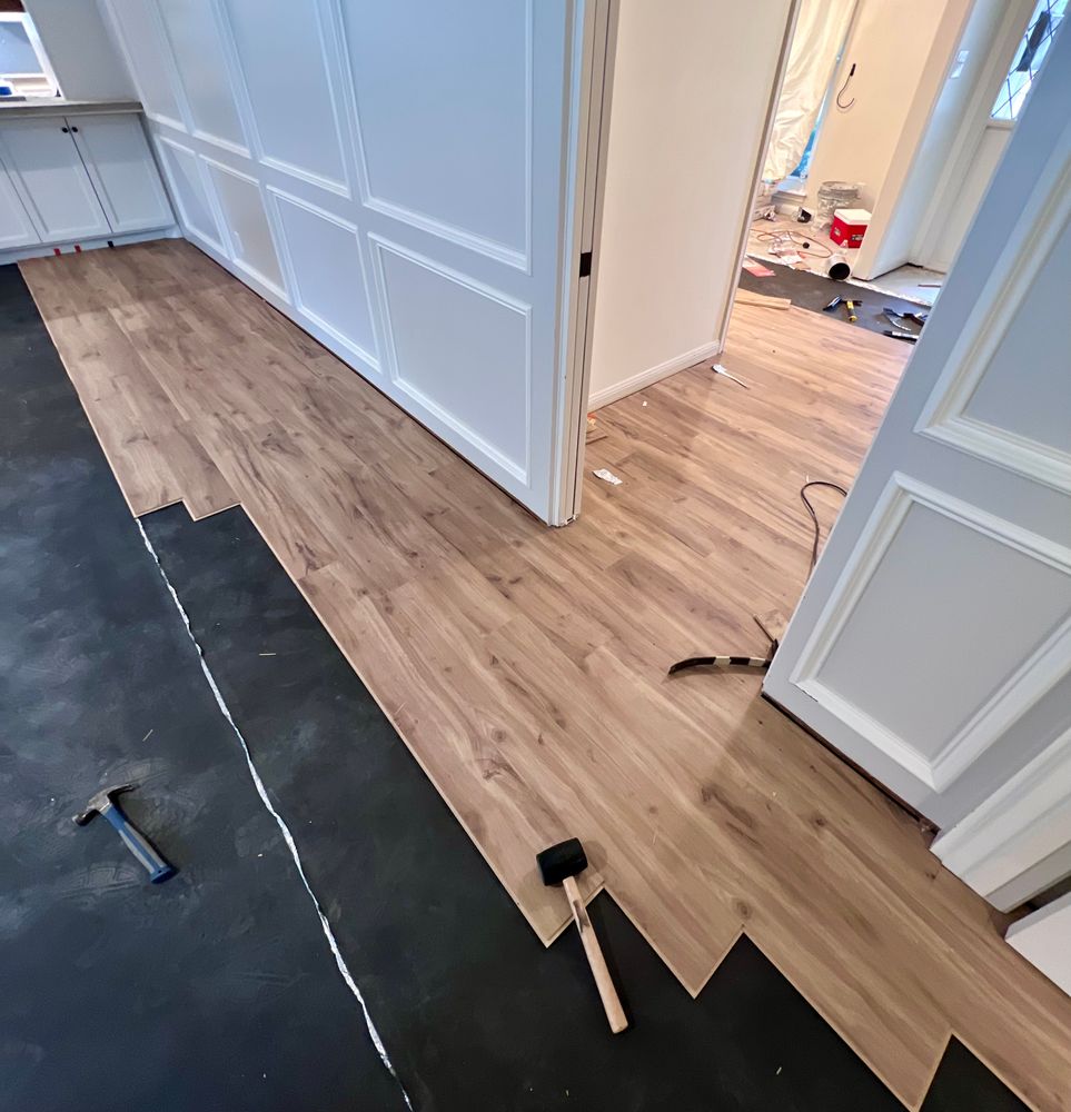Discover the elegance and durability of our laminate flooring, perfectly designed for a stylish yet practical home upgrade. experience easy maintenance and installation with diverse styles to complement any décor. for Imperial Wood & Epoxy Flooring in Houston, TX