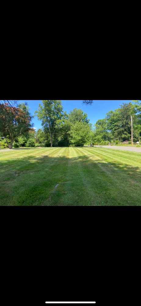 Lawn Maintenance  for Ace Landscaping in Trumbull, CT