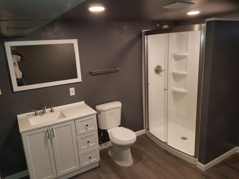 Bathrooms for Ty's Construction LLC in Detroit, MI