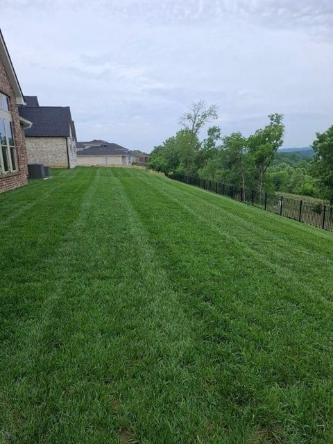 All Photos for Pro Lawn and Landscape in White Bluff, TN