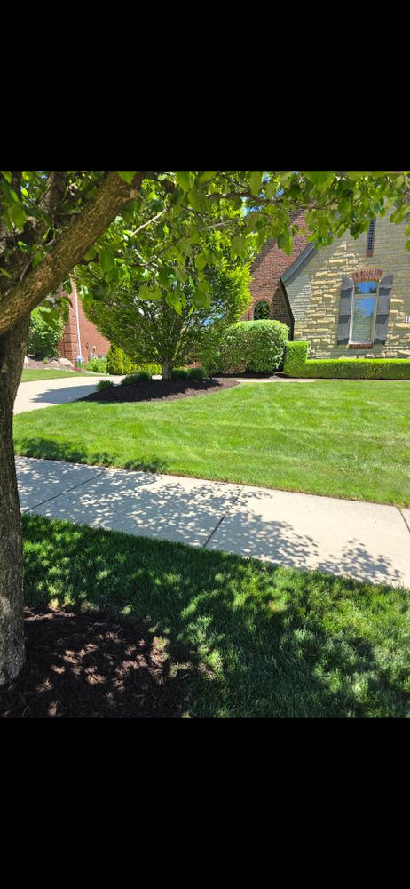 All Photos for Ivy Lawn and Landscaping in Oxford, MI