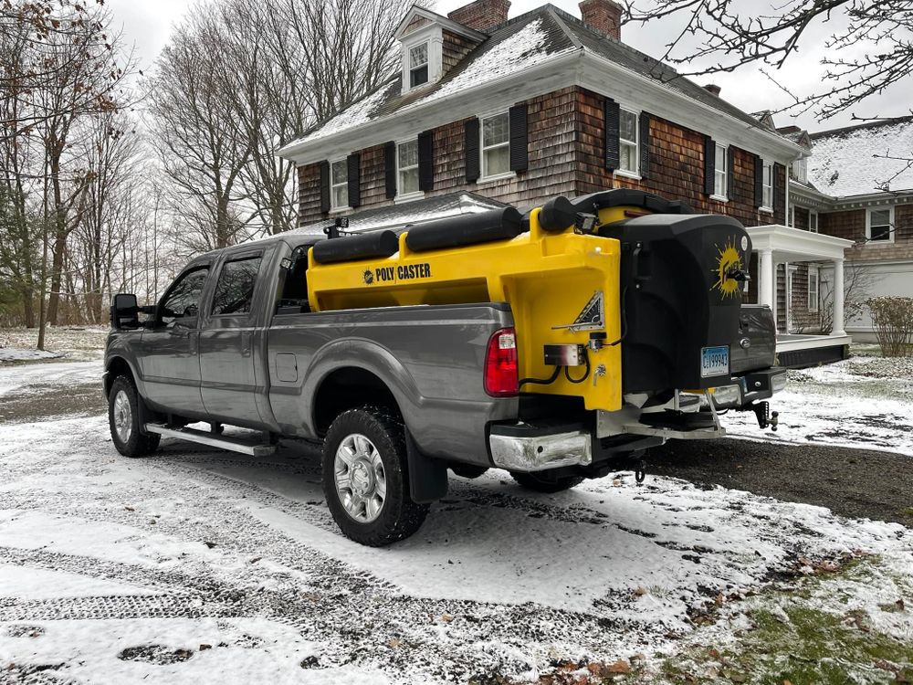 Snow Removal for CS Property Maintenance in Middlebury, CT