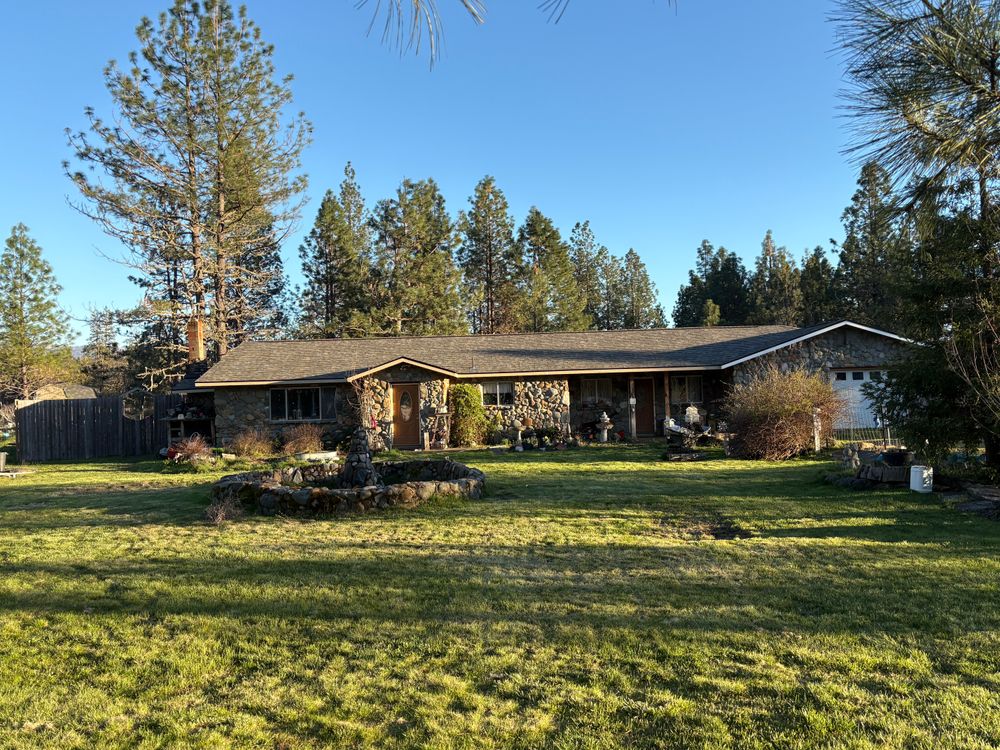 All Photos for Crestwell Roofing Plus LLC in Grants Pass, OR