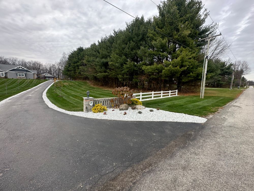 All Photos for FIRST CLASS GRASS LLC in Syracuse, IN