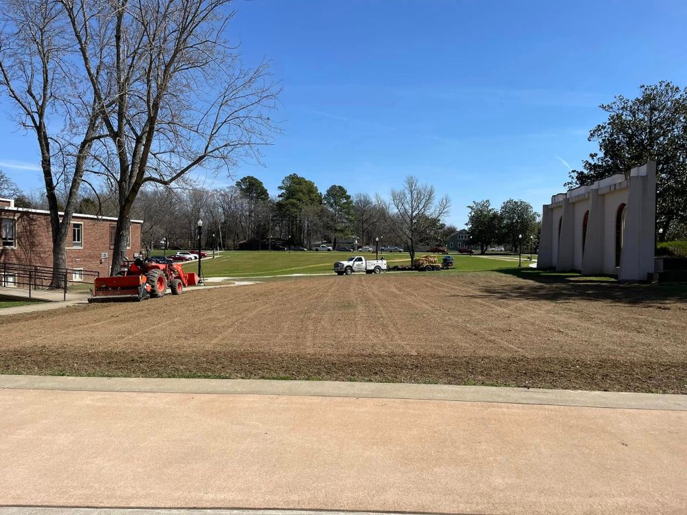 Landscaping for Bailey’s Lawn Care & Dirt Service in Murray, KY