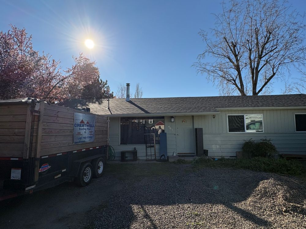 All Photos for Crestwell Roofing Plus LLC in Grants Pass, OR