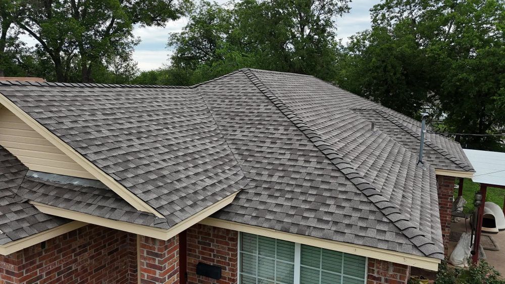 Shingle Roofs  for Barcenas Roofing & Remodeling in San Saba, TX