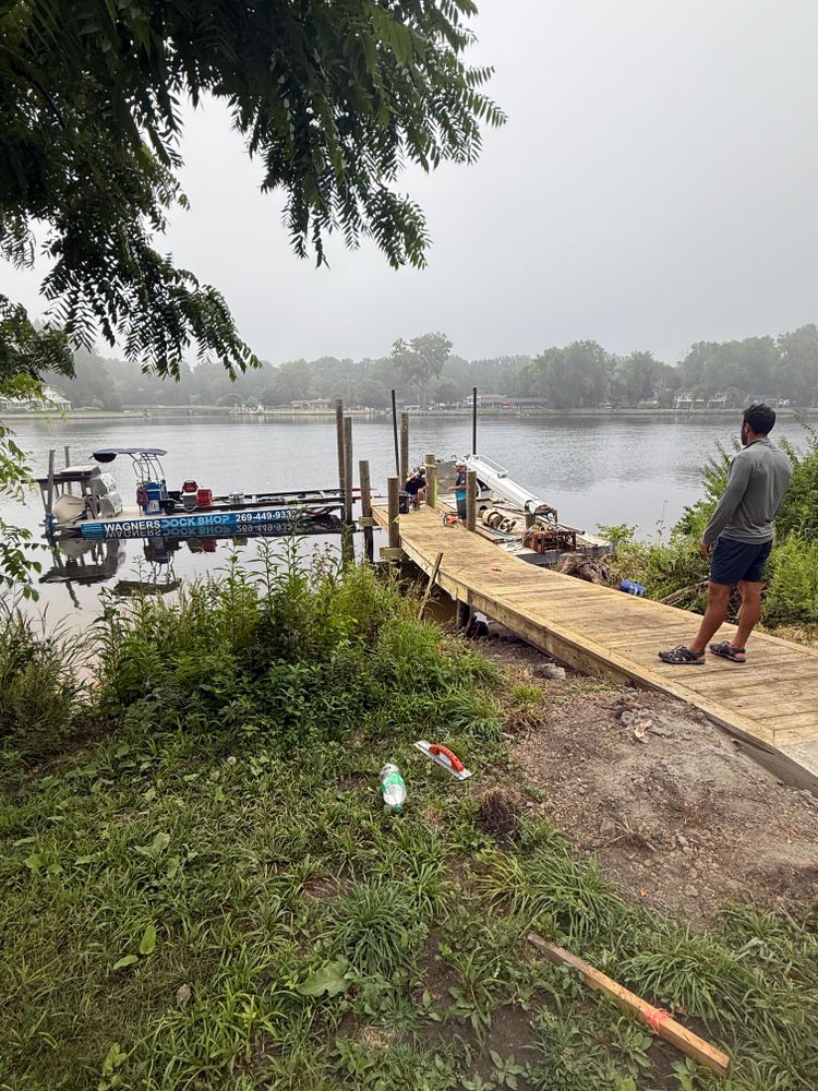 Boat lift Installation for Wagner's Lift & Dock Shop LLC in Watervliet, MI