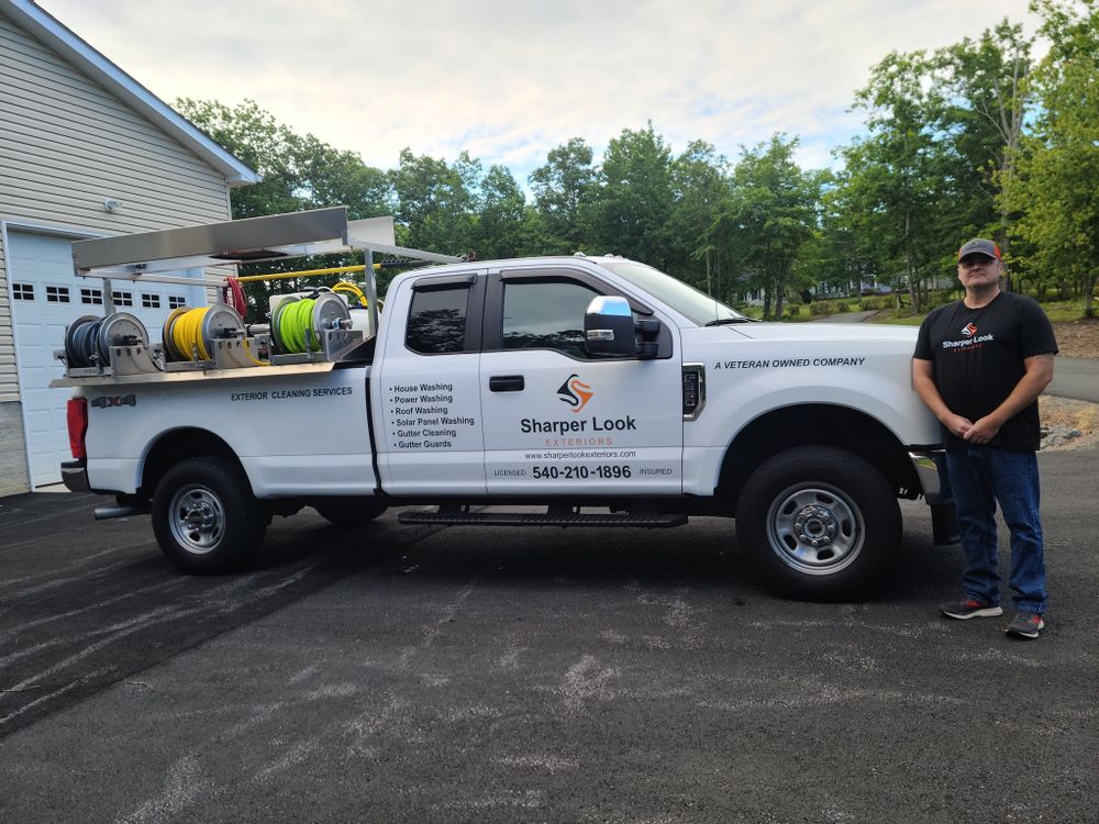 Sharper Look Exteriors team in Midland, VA - people or person