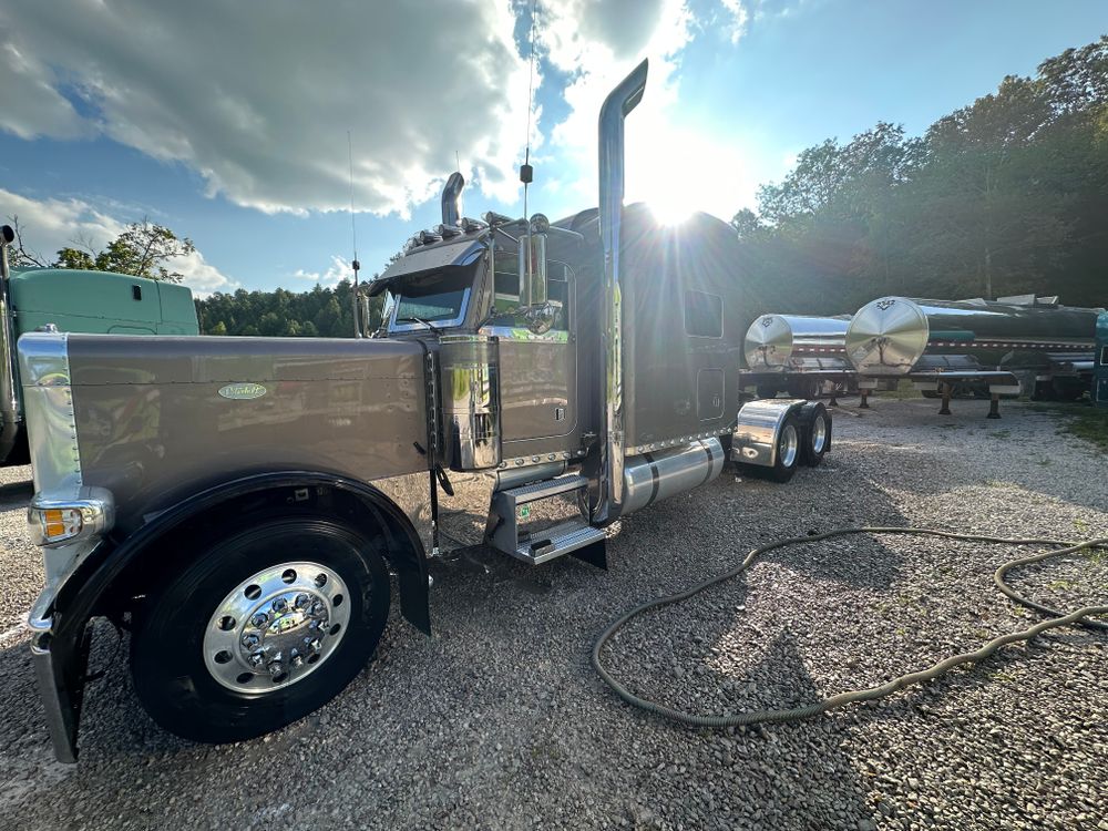 Fleet Washing for 5 Star Hot Wash Services in Ashland, KY