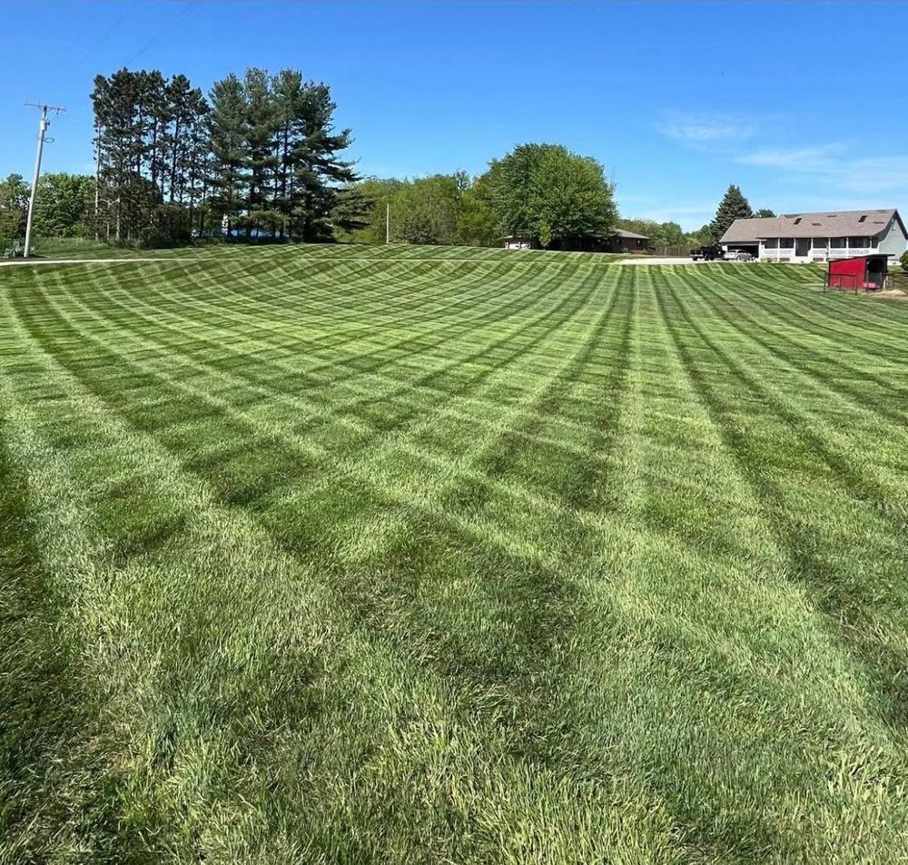 All Photos for TNT Lawn Care in Wolcottville, IN