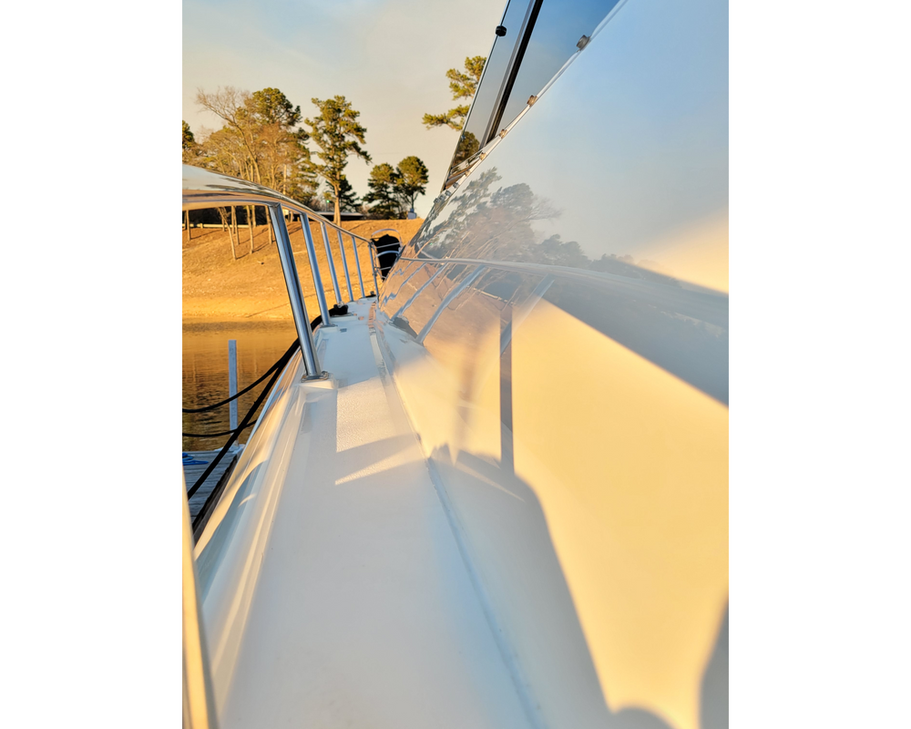 Boat Exteriors for L'Finesse Auto/Boat Details in Dallas, TX