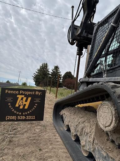 All Photos for T&H Outdoor Services in Twin Falls, ID
