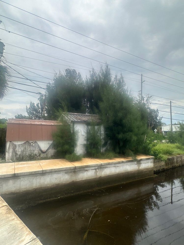All Photos for Kramer & Son’s Property Maintenance in Hudson, FL