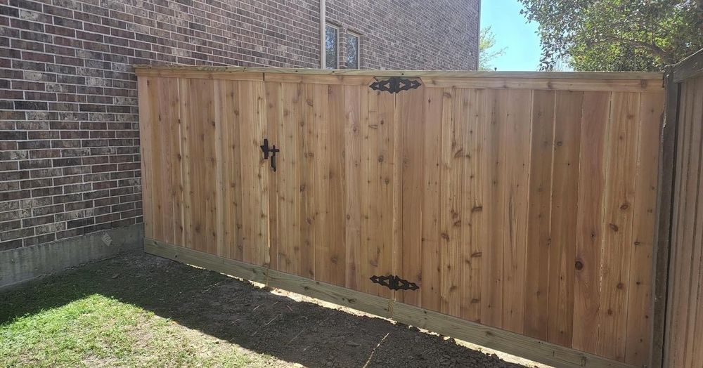 Privacy 3 Rail Cedar Fencing for Pride Of Texas Fence Company in Brookshire, TX