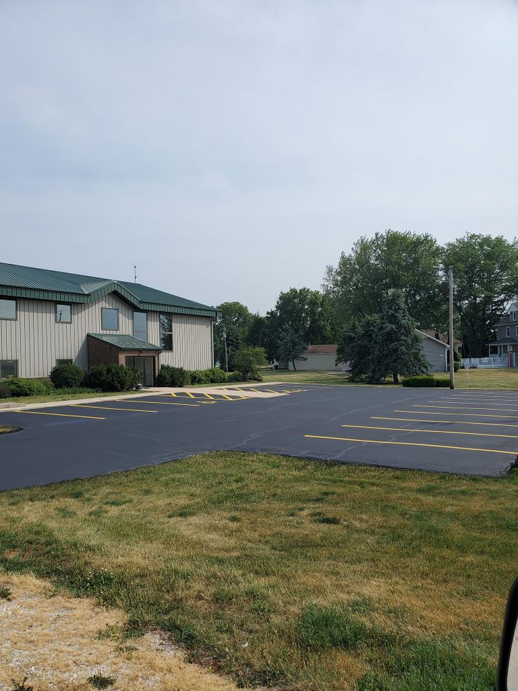 Sealcoating/Asphalt Maintenance for Ratliff Quality Sealcoating in Genoa, IL