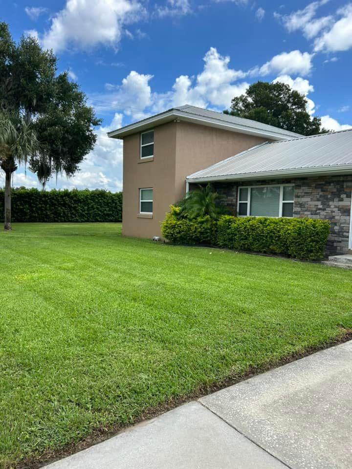 All Photos for Estrada All Pro Lawn Service in Auburndale, Florida